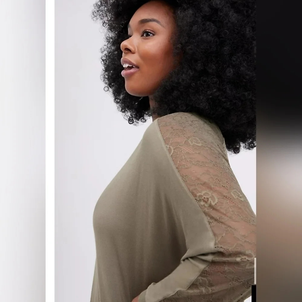 SUPER  SOFT LACE INSET SLEEVE DOLMAN TOP - Picture 4 of 8